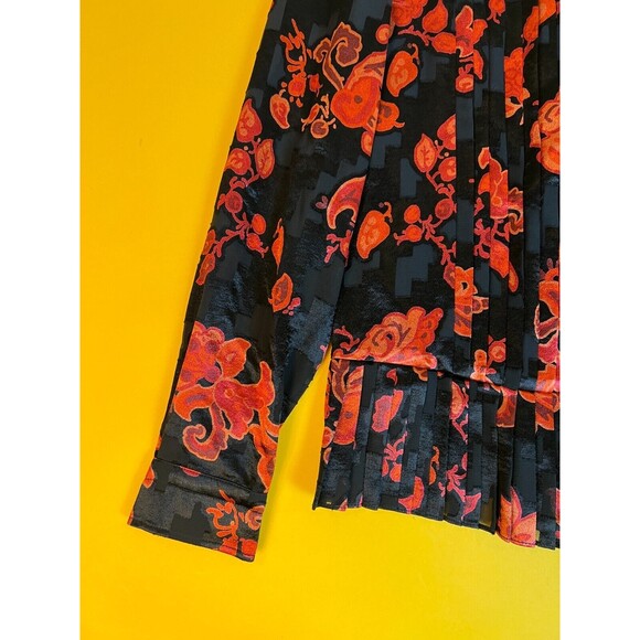 Tory Burch Printed Pleated Shirt Womens 4 Black Red Paisley Button Up $498 NWT - Picture 7 of 8